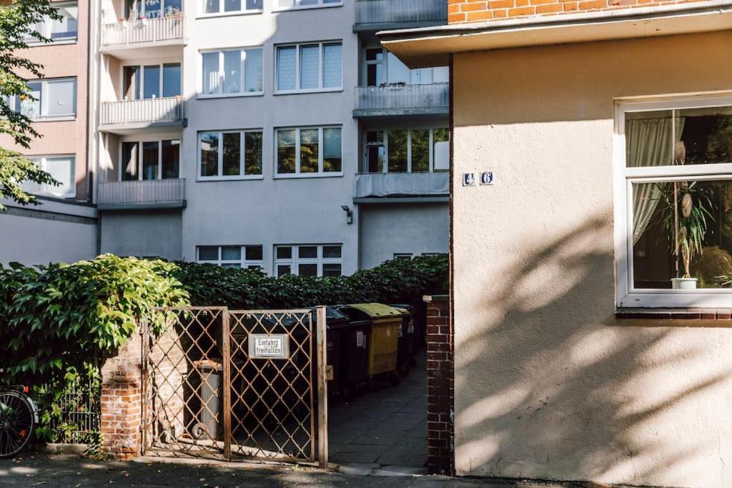 Komplett Neu: 2-Zi Zentral Im Altbau. 24H-Checkin 킬 외부 사진